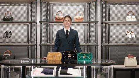 gucci virtual tour|gucci live digital showroom.